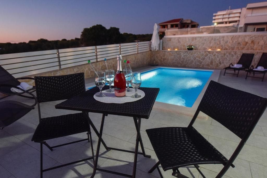 Funtastic C 6 Apartamento con piscina privada