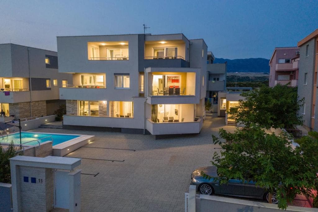 Danivan B Studio en Novalja