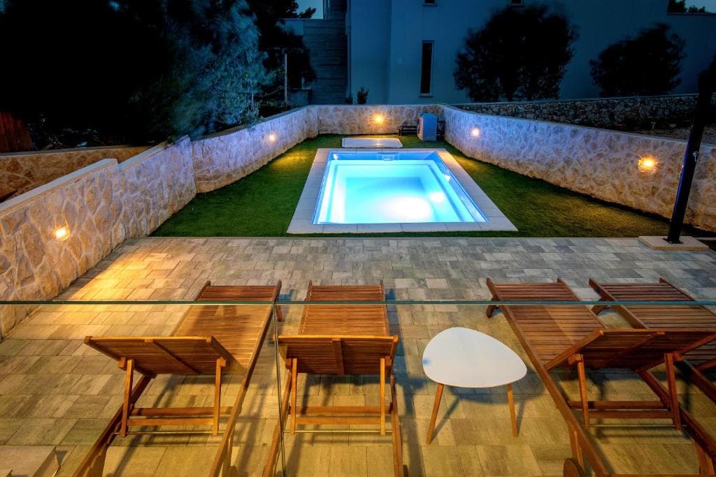 Apartamento Imperial 6 en Novalja con piscina privada